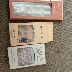 ✨Moving Sale✨ Press-On Nails 3 Packs